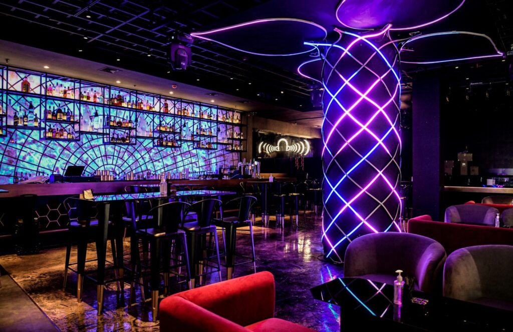 Dubai's best bars 2024: niche or bar-hop?